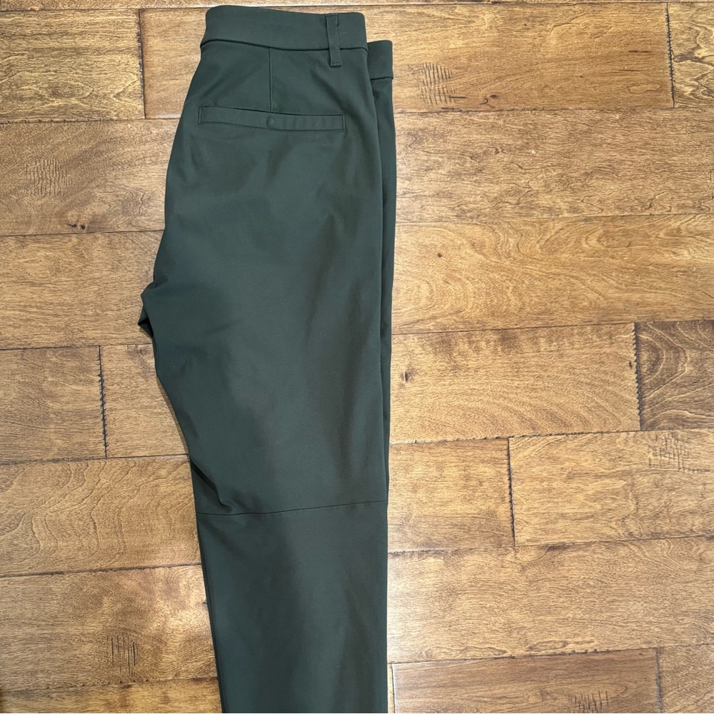 Lululemon Commission pant slim fit